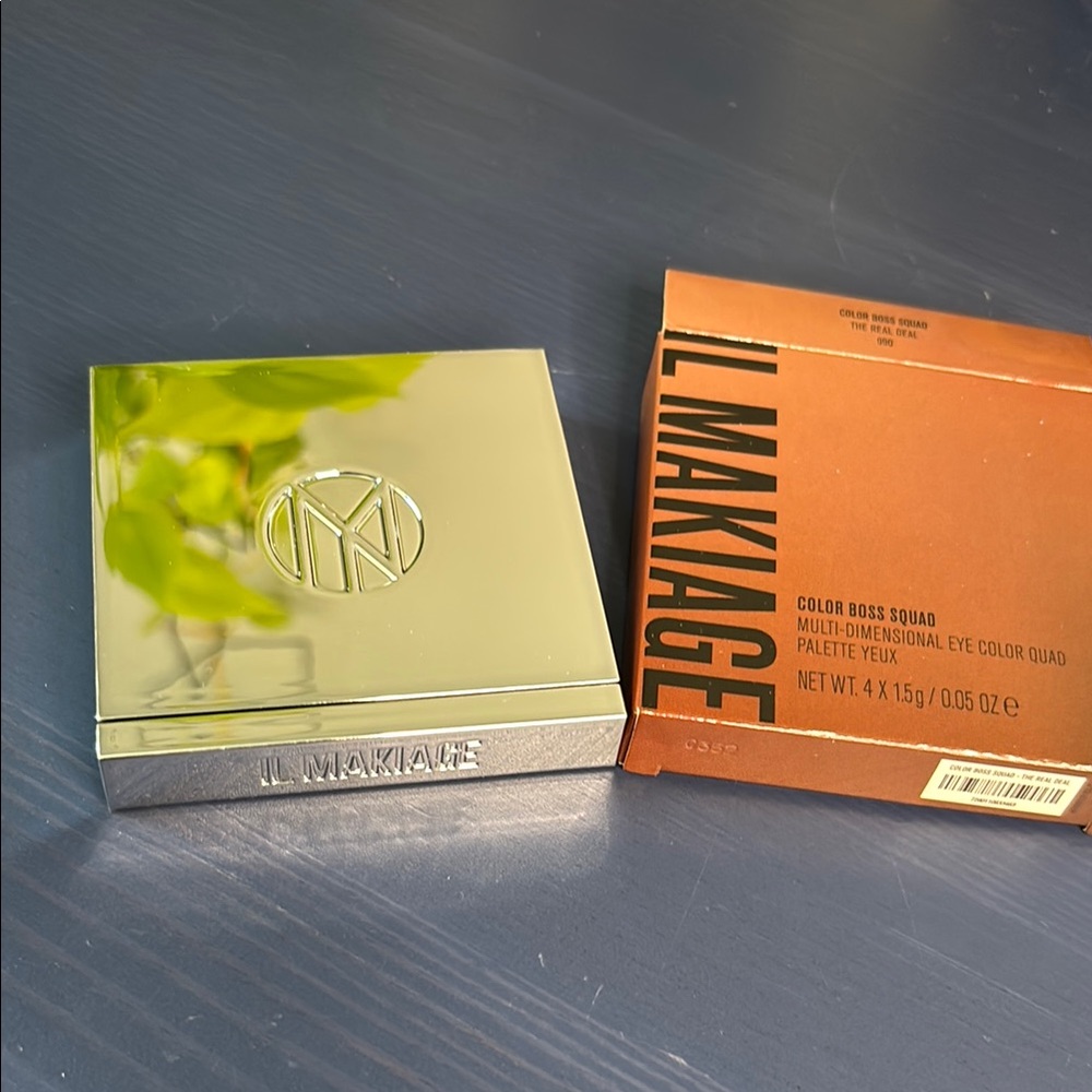 IL MAKIAGE COLOR BOSS SQUAD EYESHADOW
MULTI-DIMENSIONAL 4-PAN EYE COLOR PALETTE - Picture 3 of 6